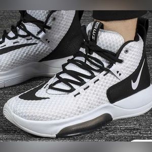 Nike Zoom Rize Sneakers